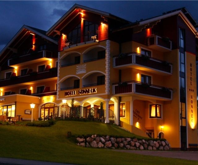 Hotel Sonneck bei Nacht